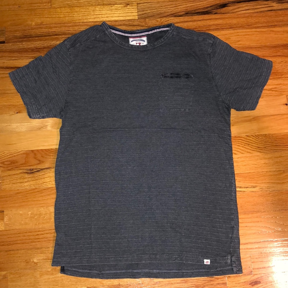 MENS X LARGE T SHIRT WITH POCKET EXCELLENT